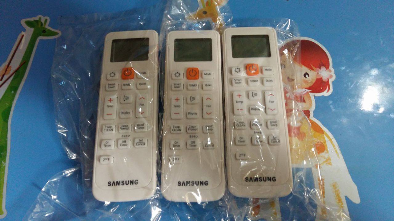 Remote máy lạnh samsung 04