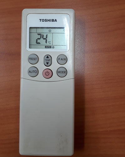 Remote máy lạnh Toshiba 06